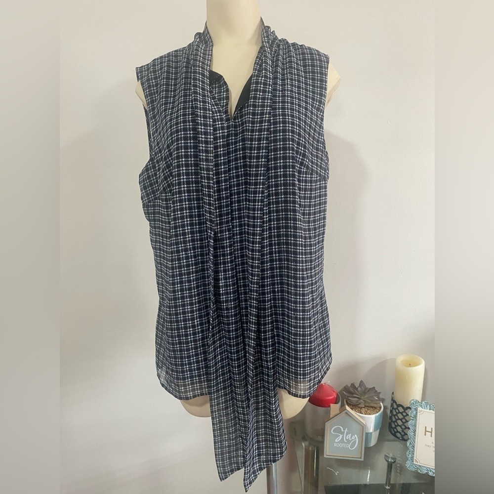 Jones New York Sleeveless Tie Front Blouse in Black and White